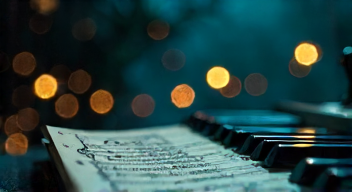 Der Einfluss von Musik in Skyfall: Ein musikalisches Meisterwerk (8/10)